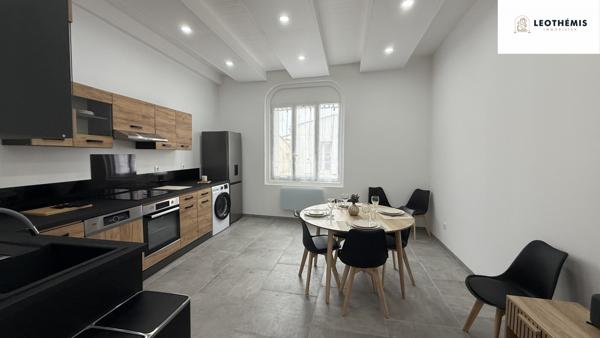 CHARMANTE MAISON DE COEUR DE VILLE & SON EXTÉRIEUR