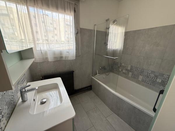 Location Appartement T3 - PLATEAU