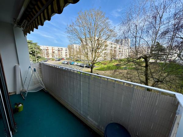 Appartement 2 chambres avec balcon et cave