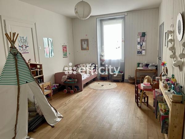 Maison 9 pièces - 210 m²