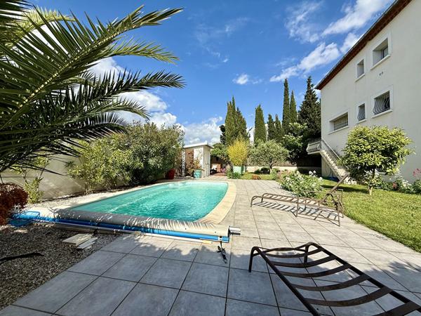 MAISON DE VILLE T6 AVEC GARAGES ET PISCINE Carcassonne