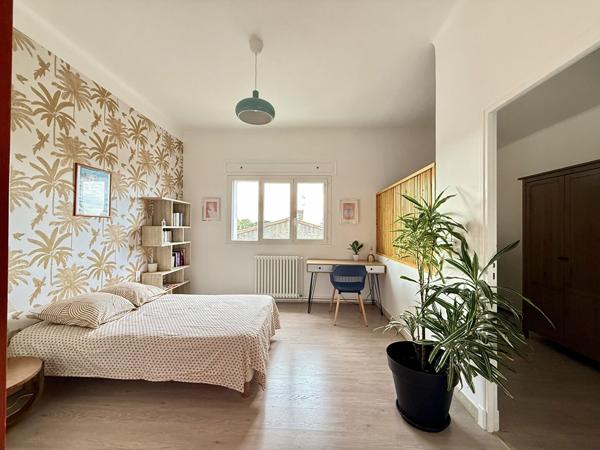 MAISON DE VILLE T6 AVEC GARAGES ET PISCINE Carcassonne