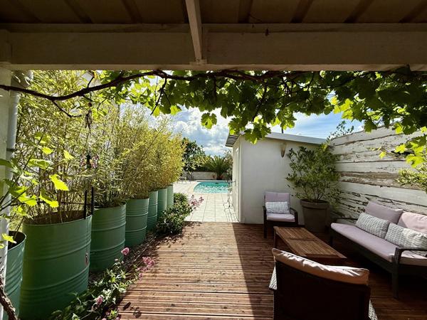MAISON DE VILLE T6 AVEC GARAGES ET PISCINE Carcassonne