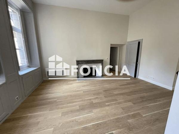 Location Appartement 2 pièces 47.9 m² - 7 rue Général Lecourbe Besançon 25000