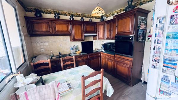 Appartement avec balcons à Laval