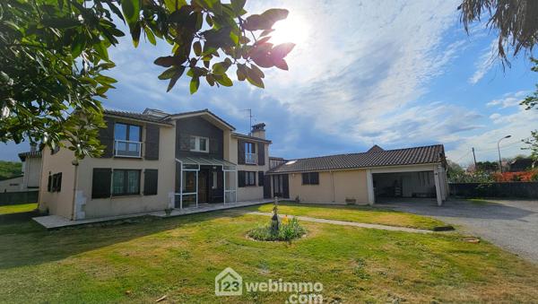 Maison 370 m² à Idron 64320