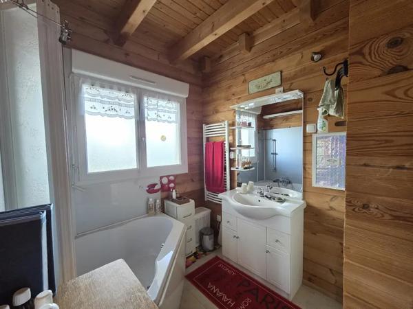 A VENDRE MAISON EN BOIS 3 CHAMBRES ROHAN (56)