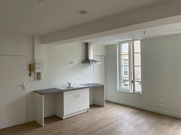 Appartement Fontenay Le Comte 1 pièce(s) 28.87 m2
