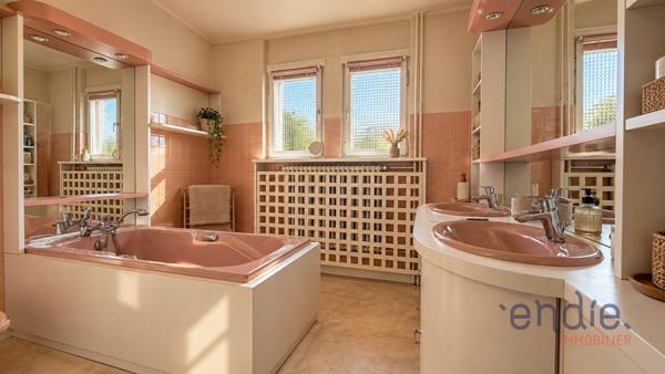 VALDOIE – SPACIEUSE MAISON FAMILIALE DE 206 M² – 7 CHAMBRES