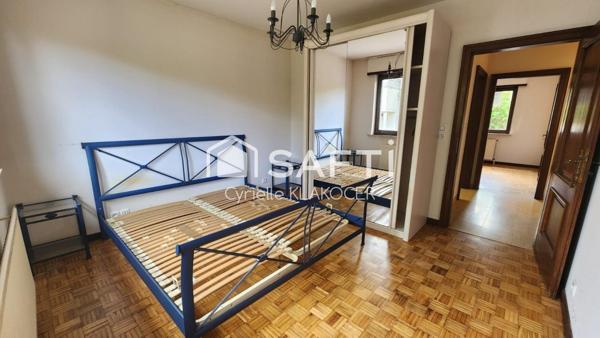 Maison familiale de 121 m² avec 3 chambres.