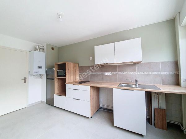 Appartement à louer meublé  Ancenis-saint-gereon 2 pièces 59 m2