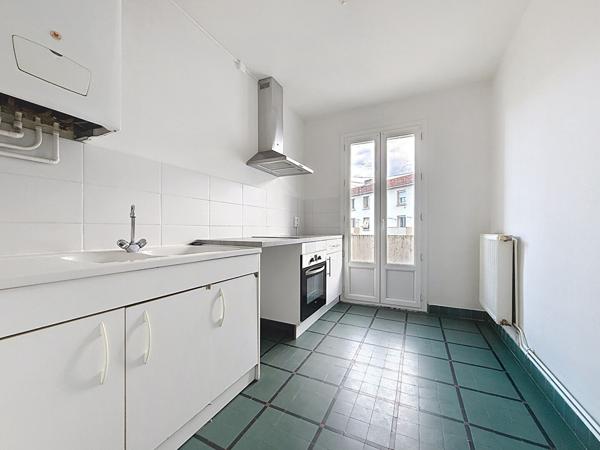 VALENCE T3 rue Baudin avec cave et Balcon