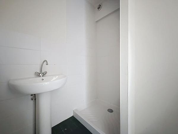 VALENCE T3 rue Baudin avec cave et Balcon