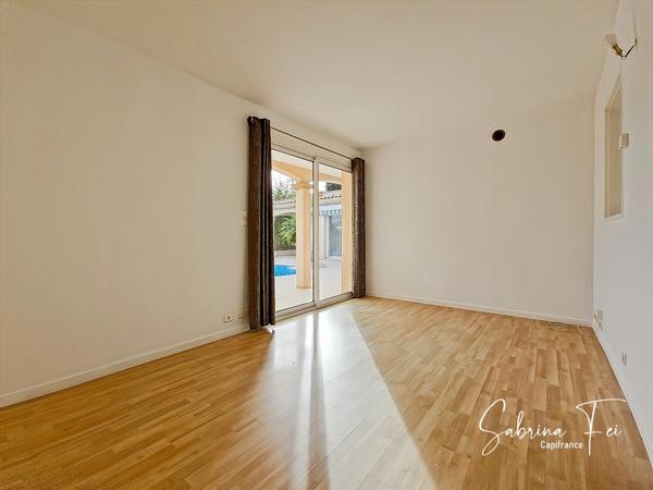MAISON FAMILIALE DE PLUS DE 165 M² – QUARTIER RÉSIDENTIEL RECHERCHÉ – CALME ABSOLU – SANS VIS-À-VIS – EXPOSITION SUD – PISCINE