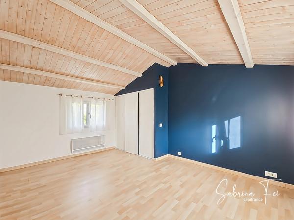MAISON FAMILIALE DE PLUS DE 165 M² – QUARTIER RÉSIDENTIEL RECHERCHÉ – CALME ABSOLU – SANS VIS-À-VIS – EXPOSITION SUD – PISCINE