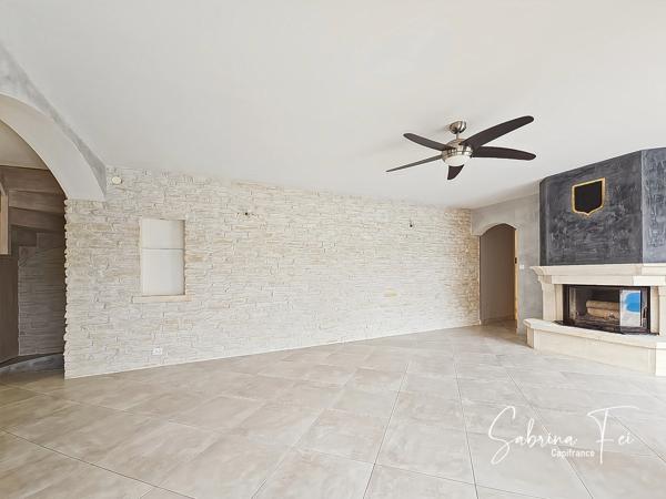 MAISON FAMILIALE DE PLUS DE 165 M² – QUARTIER RÉSIDENTIEL RECHERCHÉ – CALME ABSOLU – SANS VIS-À-VIS – EXPOSITION SUD – PISCINE