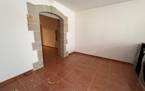 Maison à vendre    5 pièces •  Laurac-en-Vivarais