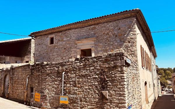 Maison à vendre    5 pièces •  Laurac-en-Vivarais