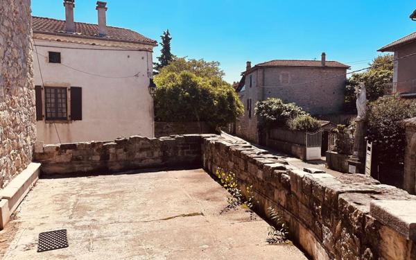 Maison à vendre    5 pièces •  Laurac-en-Vivarais