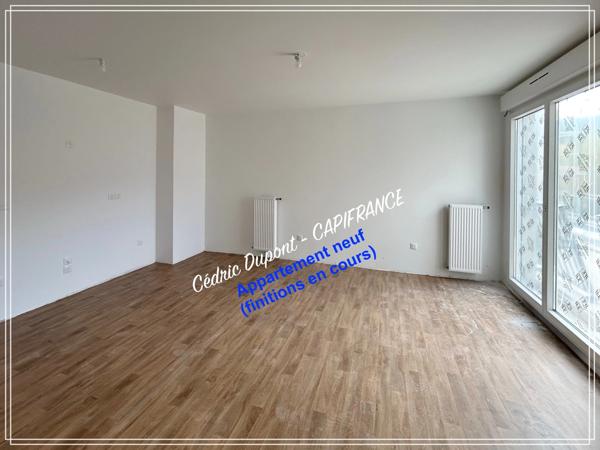 Appartement à vendre 3 pièces COULOMMIERS (77) - dernier étage - balcon - parking
