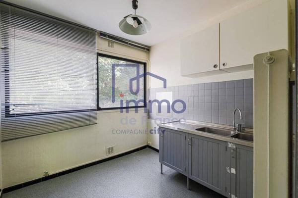 Appartement 2 pièces                                        - 38170 Seyssinet-Pariset Réf : 21784-IMMODEFRANCE69