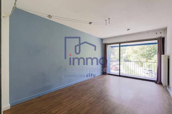 Appartement 2 pièces                                        - 38170 Seyssinet-Pariset Réf : 21784-IMMODEFRANCE69