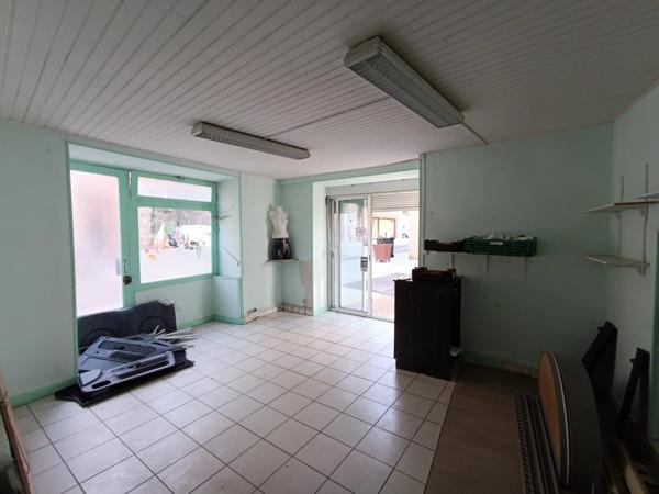 Immobilier Confolens (16500) – Local commercial 25.51m2 – 25 900 €