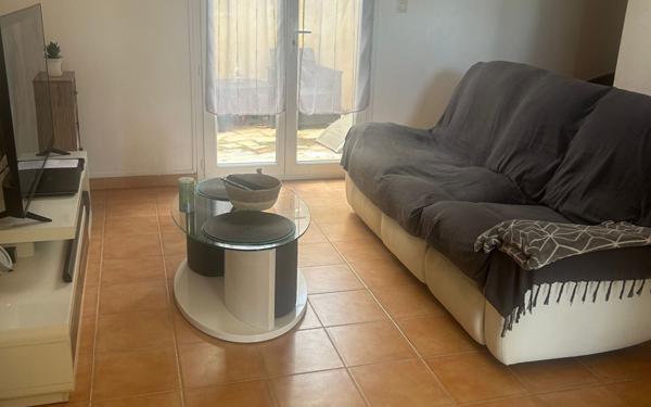 Appartement à louer    3 pièces • 50 m2 Sanary-sur-Mer