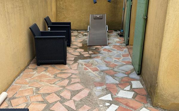 Appartement à louer    3 pièces • 50 m2 Sanary-sur-Mer