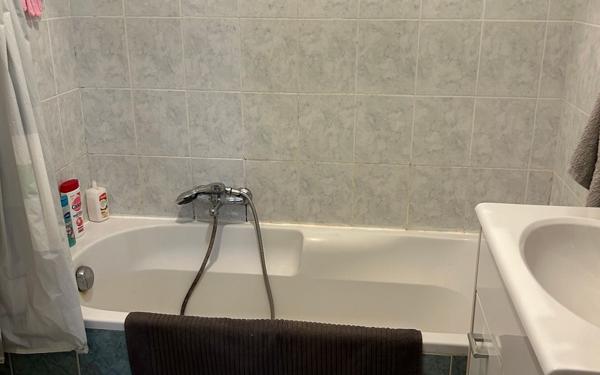 Appartement à louer    3 pièces • 50 m2 Sanary-sur-Mer