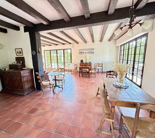 Cap Ferret limite 44 hectares, accès plage du Mimbeau, ravissante villa année 60 sur terrain de 1000 m2