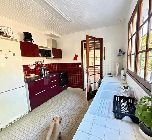 Cap Ferret limite 44 hectares, accès plage du Mimbeau, ravissante villa année 60 sur terrain de 1000 m2