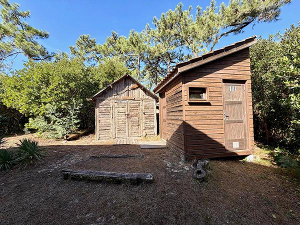Cap Ferret limite 44 hectares, accès plage du Mimbeau, ravissante villa année 60 sur terrain de 1000 m2