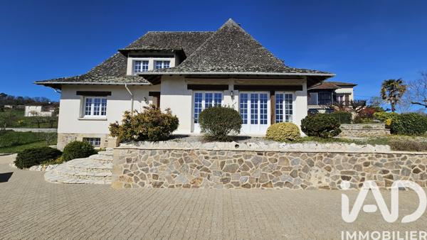Maison à vendre 7 pièces 196 m² Saint-Étienne-de-Maurs