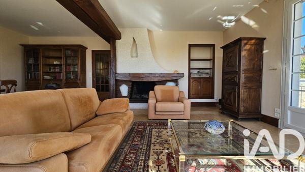 Maison à vendre 7 pièces 196 m² Saint-Étienne-de-Maurs