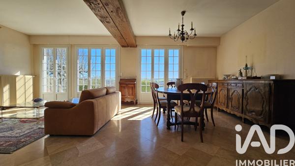 Maison à vendre 7 pièces 196 m² Saint-Étienne-de-Maurs