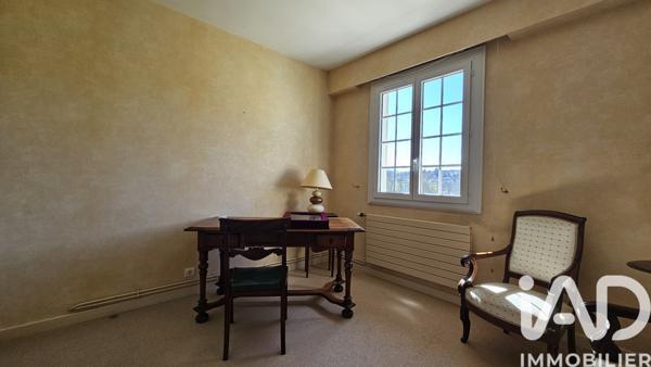 Maison à vendre 7 pièces 196 m² Saint-Étienne-de-Maurs