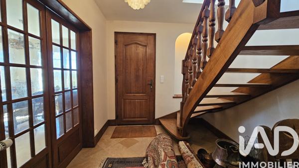 Maison à vendre 7 pièces 196 m² Saint-Étienne-de-Maurs