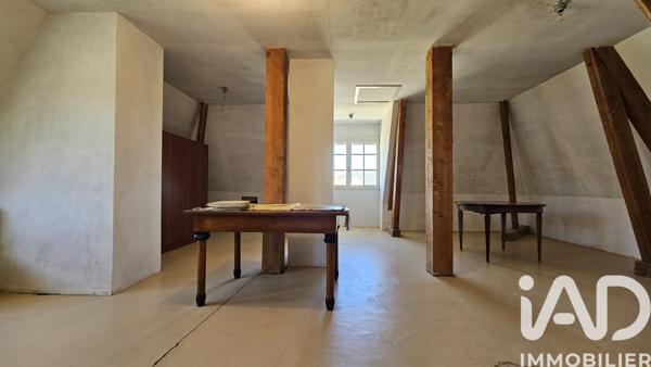 Maison à vendre 7 pièces 196 m² Saint-Étienne-de-Maurs