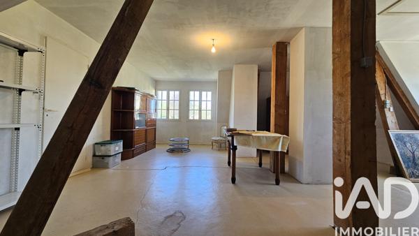 Maison à vendre 7 pièces 196 m² Saint-Étienne-de-Maurs