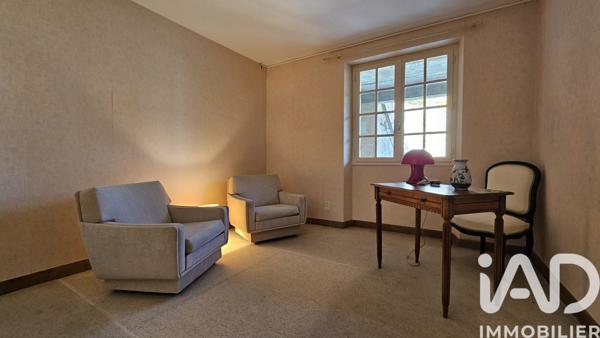 Maison à vendre 7 pièces 196 m² Saint-Étienne-de-Maurs