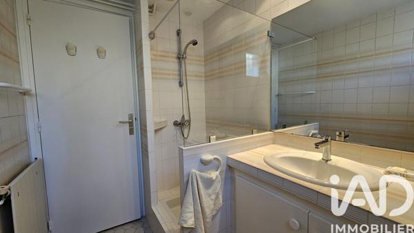 Maison à vendre 7 pièces 196 m² Saint-Étienne-de-Maurs