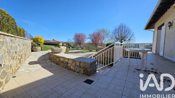 Maison à vendre 7 pièces 196 m² Saint-Étienne-de-Maurs