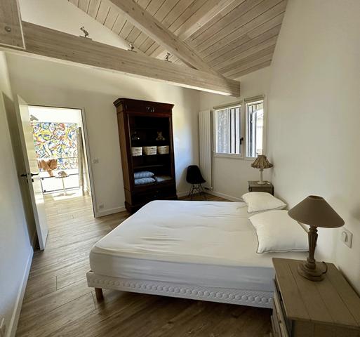 Cap Ferret, plein centre jetée Bélisaire, très belle villa d’architecte entièrement rénovée (3 chambres)