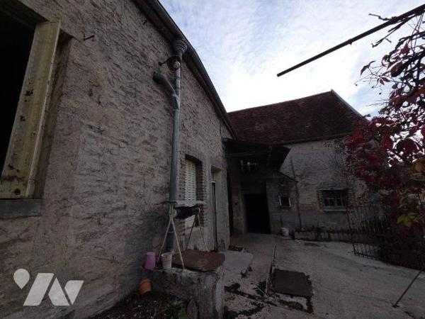 A VENDRE sur la commune de VILLIERS LE BOIS (10210), une maison d'habitation avec ses dépendanc...