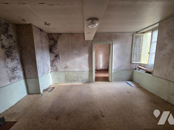 A VENDRE sur la commune de VILLIERS LE BOIS (10210), une maison d'habitation avec ses dépendanc...