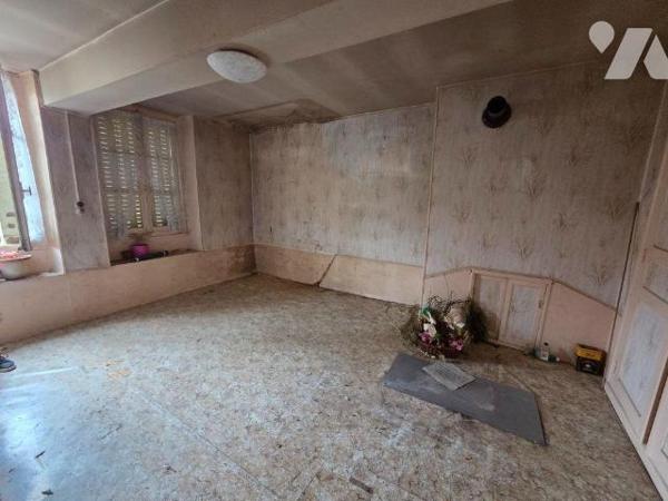 A VENDRE sur la commune de VILLIERS LE BOIS (10210), une maison d'habitation avec ses dépendanc...