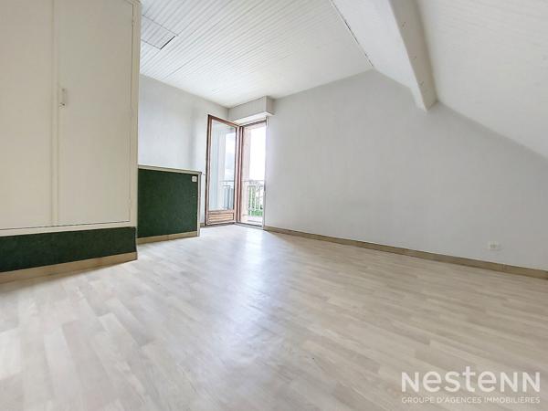 CARQUEFOU CENTRE VILLE APPARTEMENT T1 Bis AVEC STATIONNEMENT EN SOUS-SOL