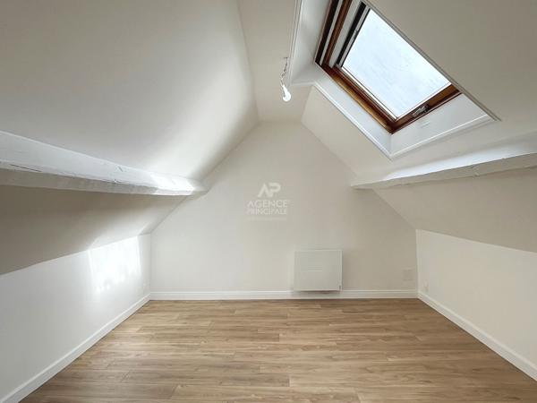CHAVILLE Rive Droite - limite Sèvres - Maison rénovée de 4 pièces. 450 000 € **  - Référence  769-C