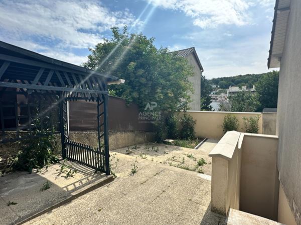 CHAVILLE Rive Droite - limite Sèvres - Maison rénovée de 4 pièces. 450 000 € **  - Référence  769-C